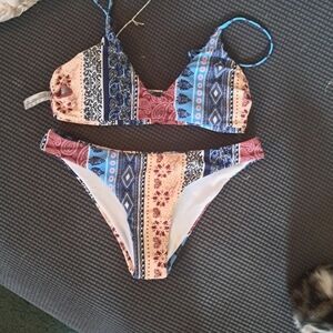 Woman's 2 piece swim suit NWOT size small